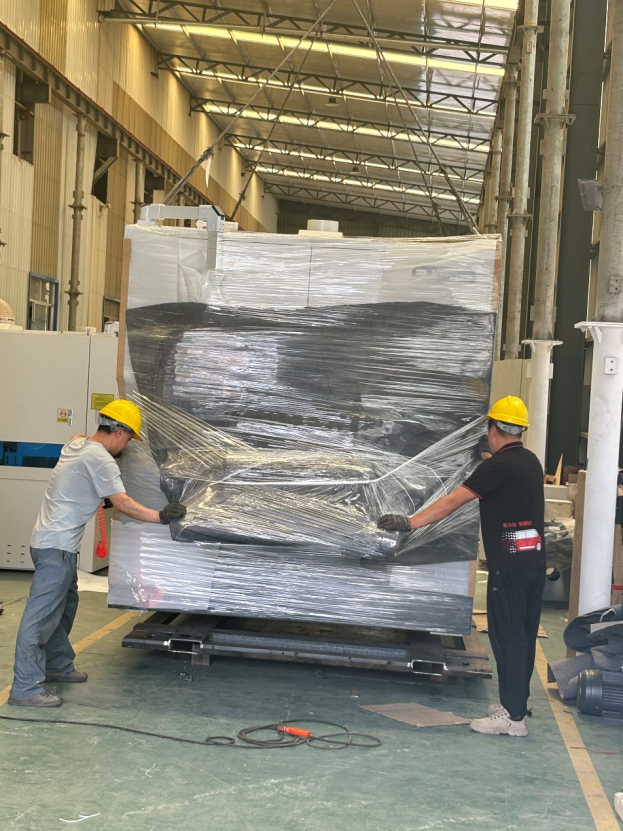 Precisão em movimento: máquinas de rebarbação DV-RPRF1300 e DV-RRRF1300 seguem para os EUA