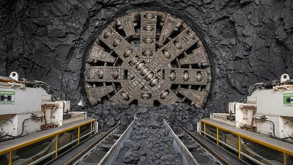 Hard Rock Tunneling in Basalt: Cutter Wear, Torque, and Advance Rate