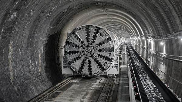 When does a hard rock boring machine outperform drill-and-blast?