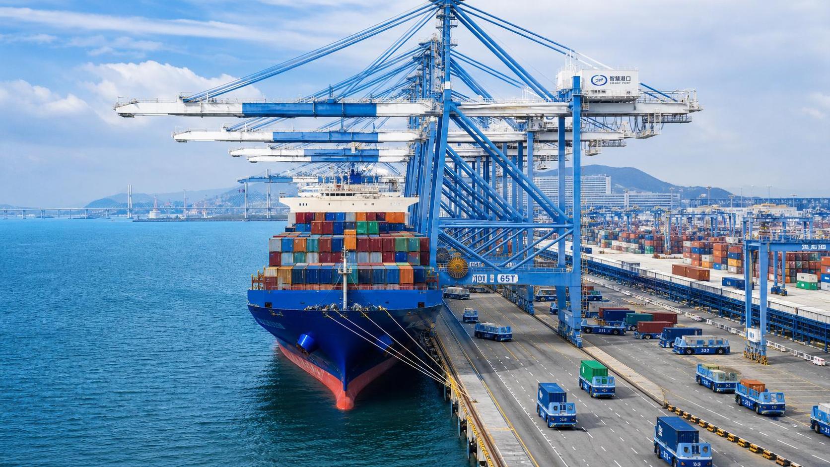 Container Terminal Operations for Smart Ports: Where AI Improves Throughput