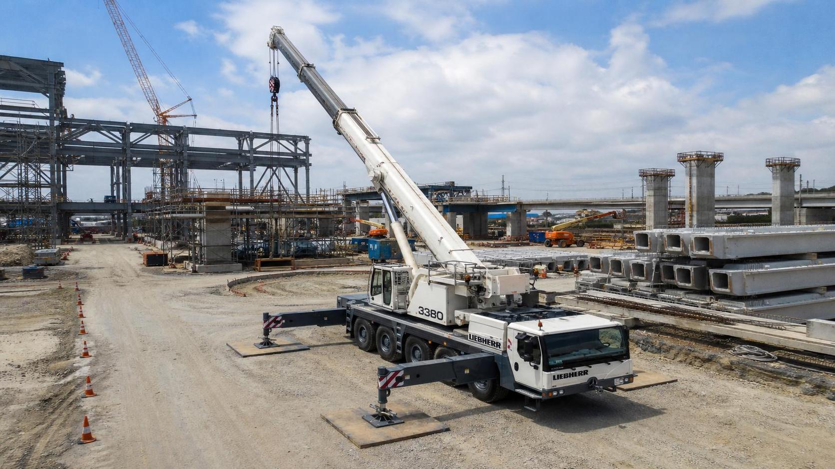 Mobile Cranes: Key Specs That Matter Before You Compare Models