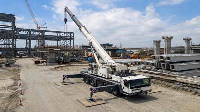 Mobile Cranes: Key Specs That Matter Before You Compare Models