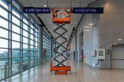 Best Scissor Lifts for Airport Access Maintenance Tasks