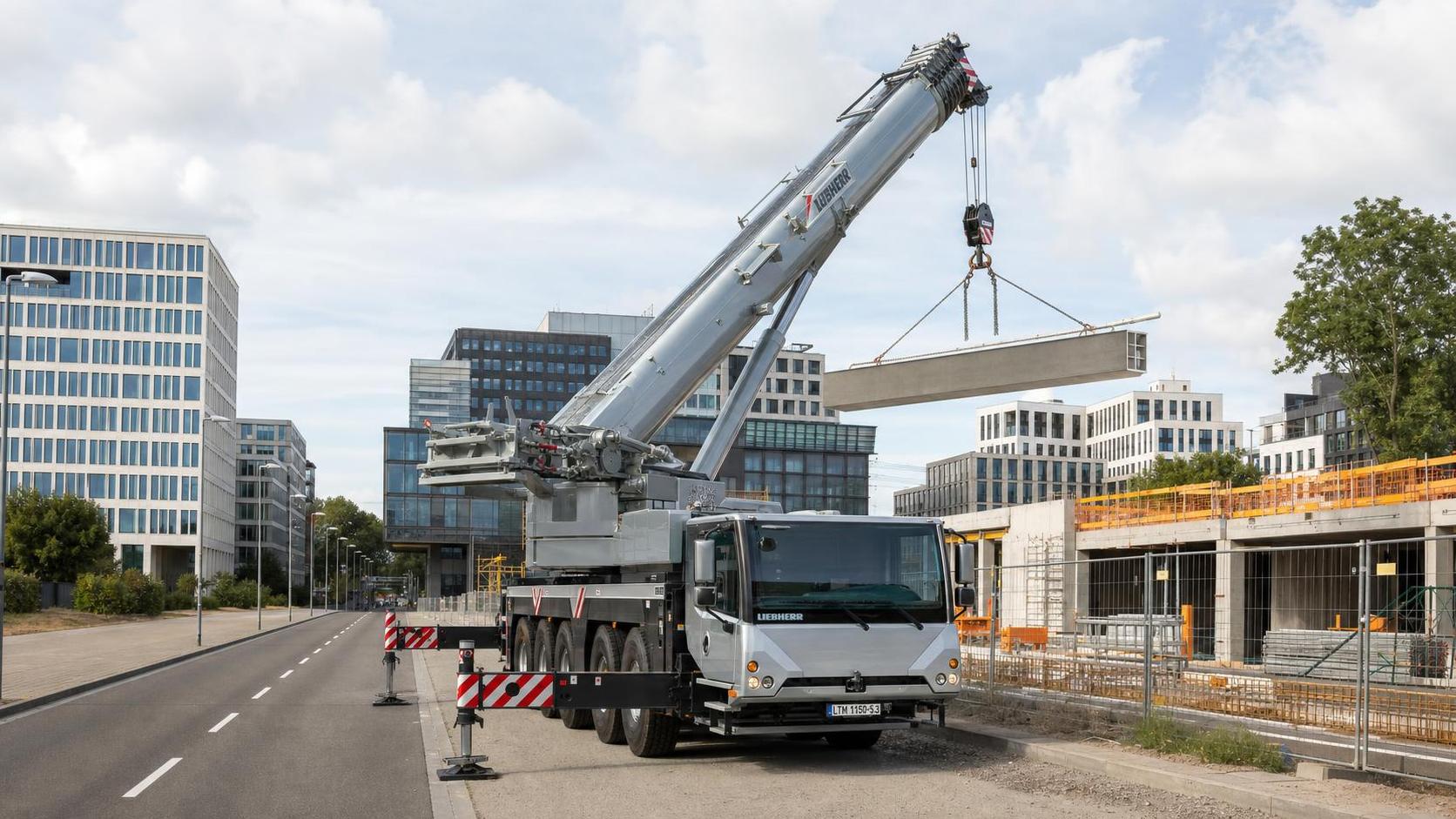 How EN 13000 Affects Truck Crane Selection for Road Travel and Lifting Safety