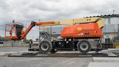 How Pothole Protection Systems Sensors Reduce Tip-Over Risk in Boom Lifts