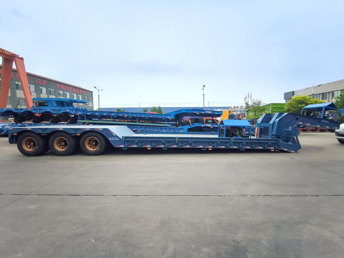 3 Axle RGN Lowbed Semi Trailer