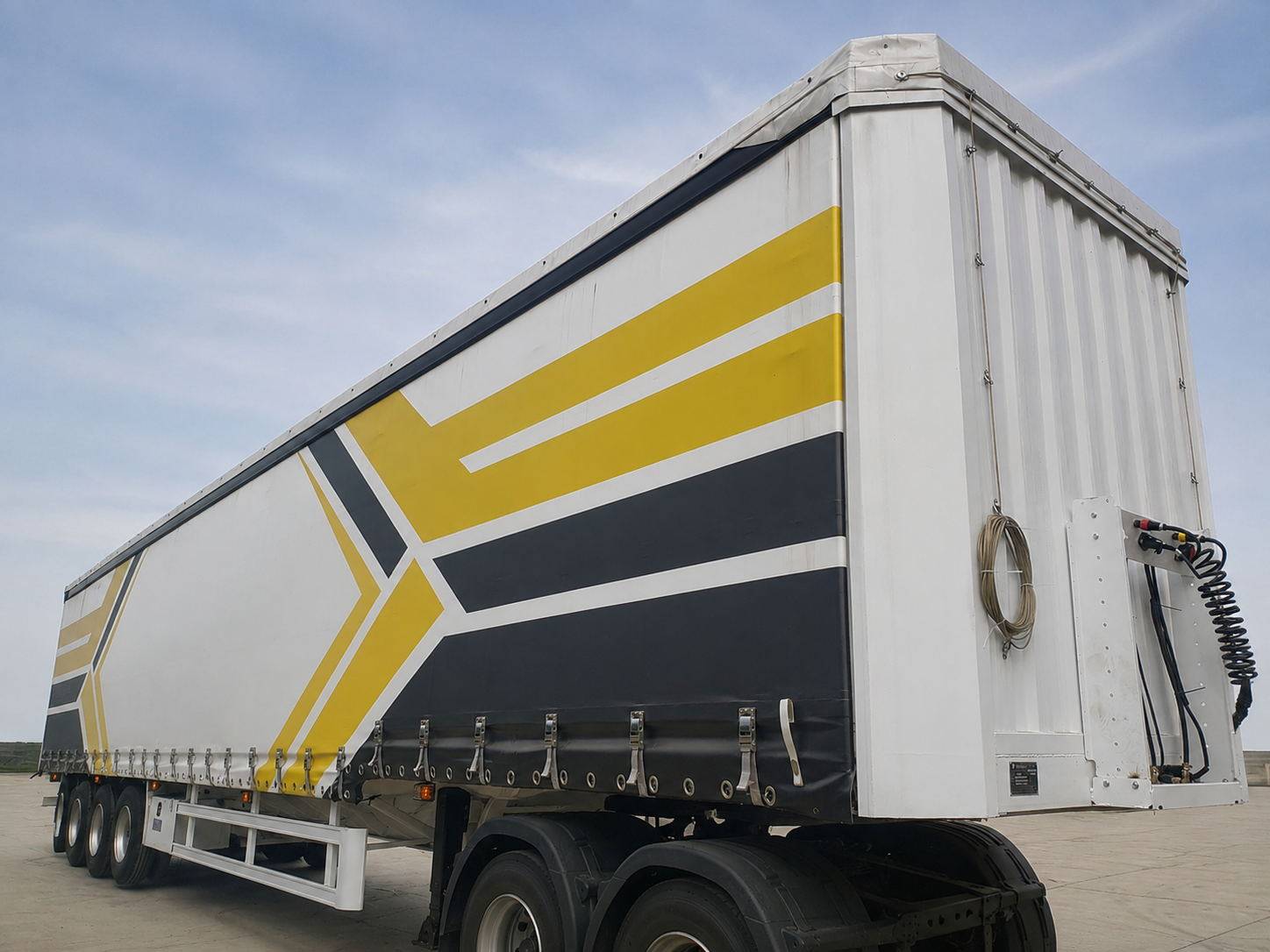 4 Axle Curtain Side Trailer