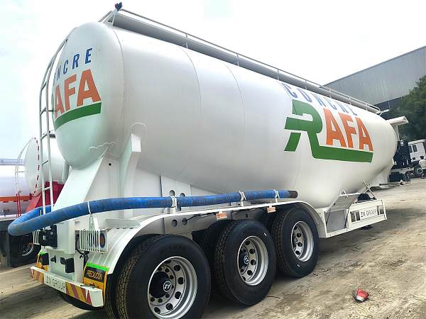 3 Axle 35CBM Pneumatic Cement Bulker Trailer