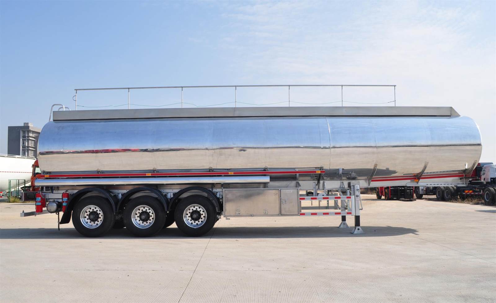 Mirror Polished Stainless Steel Tank Semi Trailer
