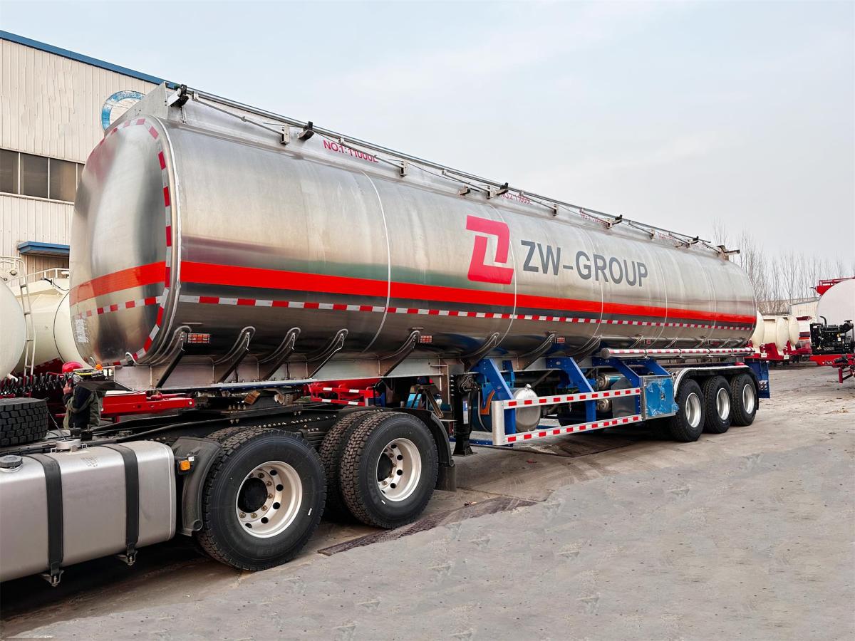3 Axle 45000L Aluminum Tanker Trailer