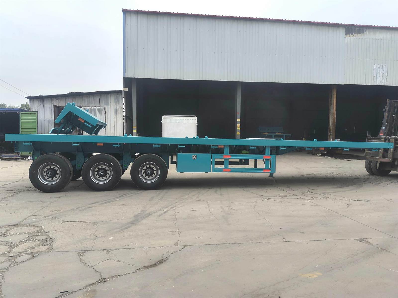 Wholesale 3 Axle Flatbed Trailer