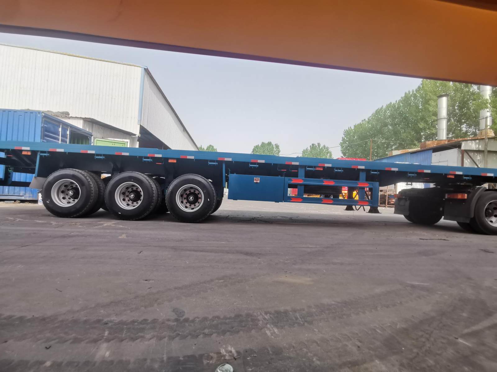 3 Axle Flatbed Trailer