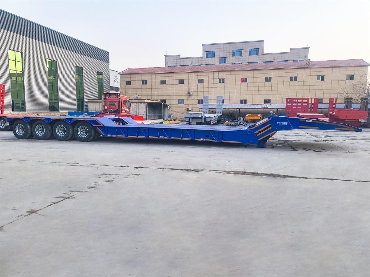 微信图片_20260122174053_288_50 Foldable Gooseneck Lowbed Semi Trailer
