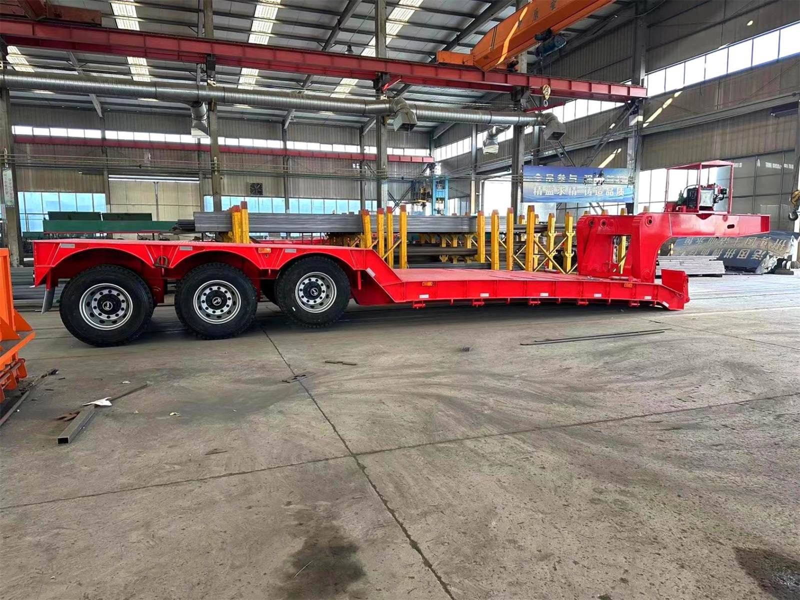 3 Axle Removable Gooseneck lowbed trailer