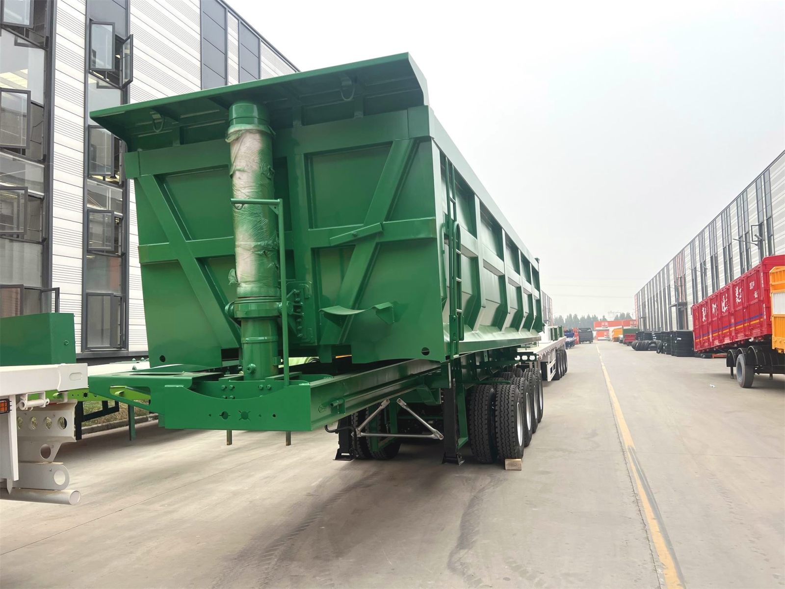 4 Axles Rear Dump Semi Trailer
