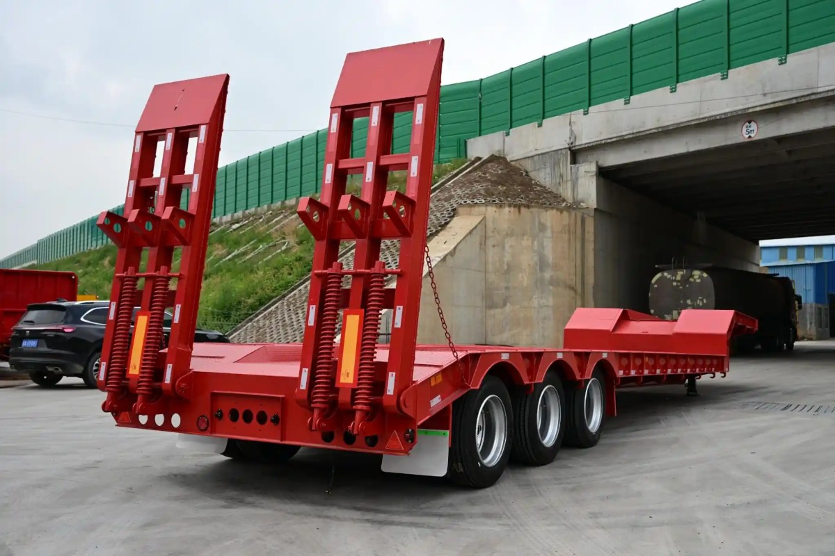 3-Axle lowbed gooseneck Trailer 3-Axle lowbed gooseneck Trailer