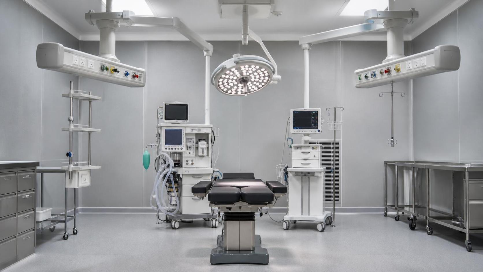 What compliance requirements apply to operating room equipment in South Africa?