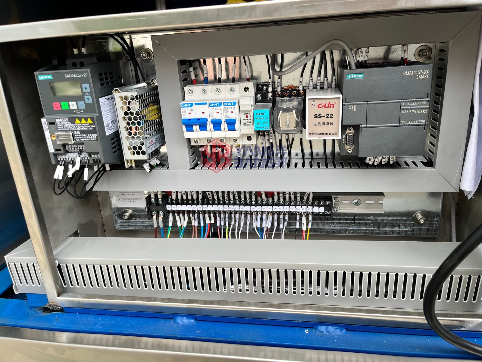 YB-ZX100 Full Automatic Glass Bottle Washing Machinery Used for Production Adjustable Bottle Sizes High Cleaning Degree