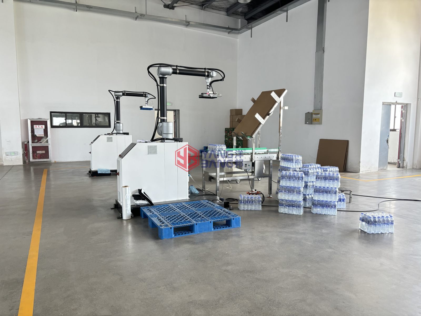 YB-MD35L China Factory High Efficiency Automatic Palletizer for Mineral Water Carton Box and Drinking Water Case Packing Line