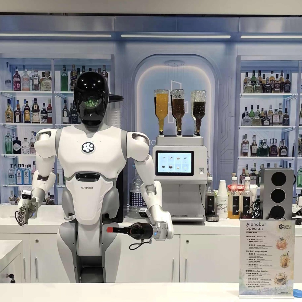 Tabletop Cocktail Machine Partners with AI²Robotics for Robotic Beverage Service