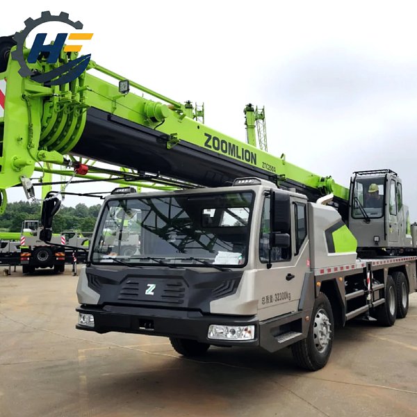 Zoomlion 25 Ton ZTC250A Heavy Truck Crane