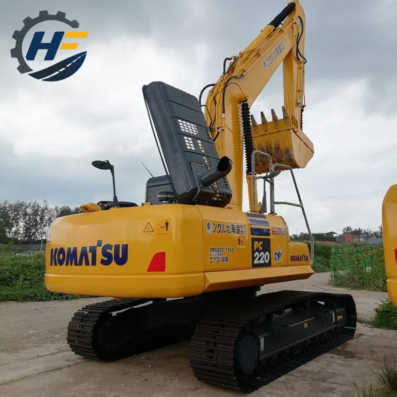 Komatsu PC220 Excavator
