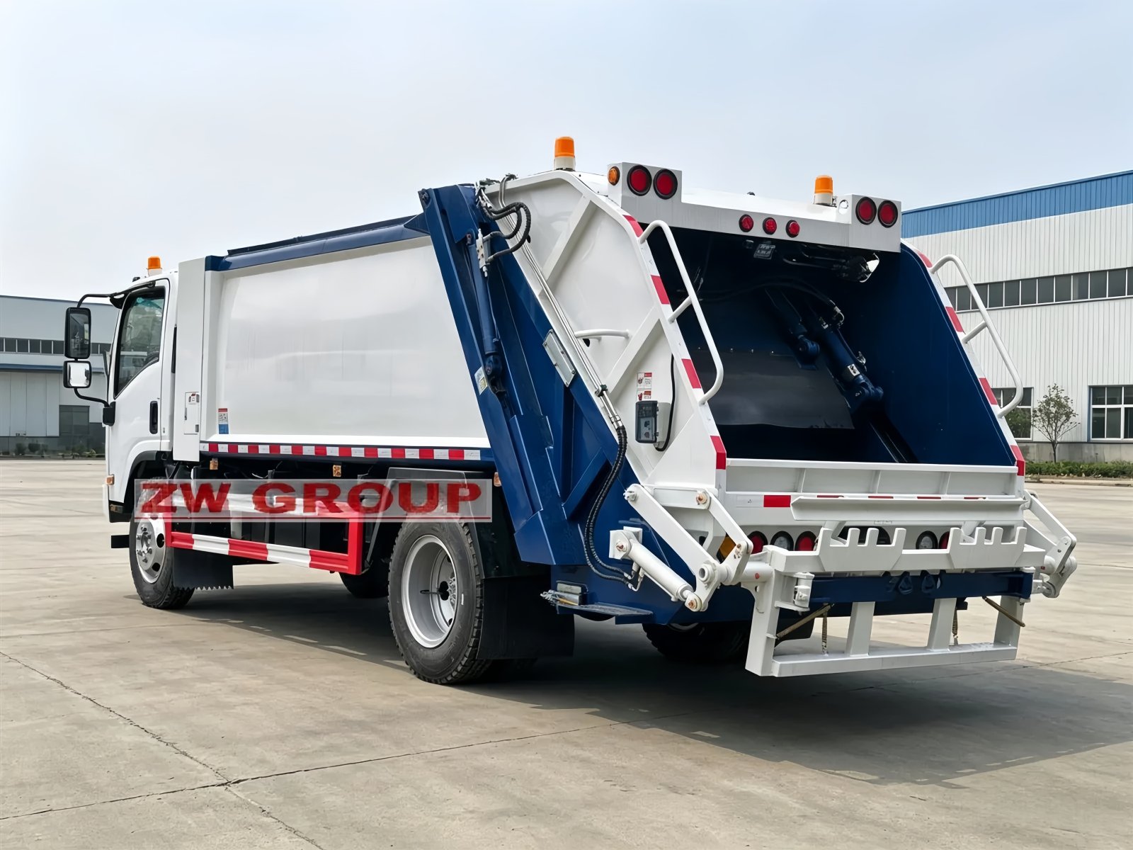 شاحنة ضاغطة للنفايات ISUZU 12CBM