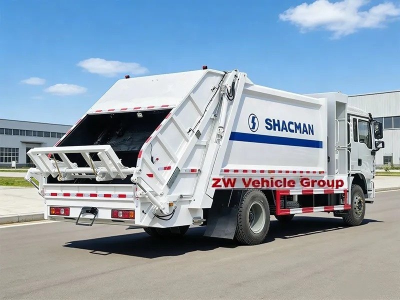 شاحنة ضغط النفايات ذات التحميل الخلفي SHACMAN L3000 4x2