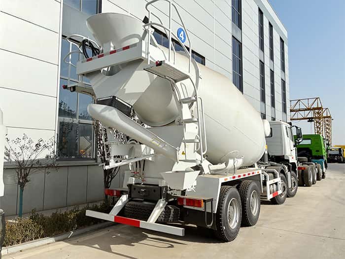 شاحنة خلط الخرسانة HOWO NX 371 14cbm