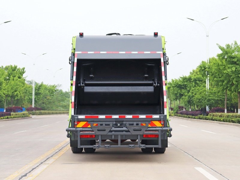 شاحنة ضاغطة نفايات DONGFENG 4x2 10CBM