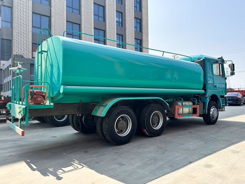 SHACMAN 6x4 F3000 شاحنة صهريج مياه