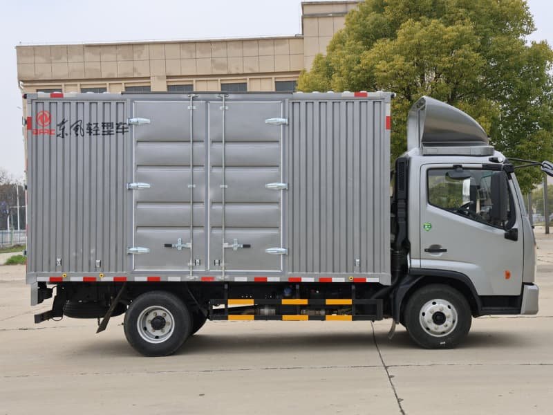 شاحنة بضائع DONGFENG 4x2