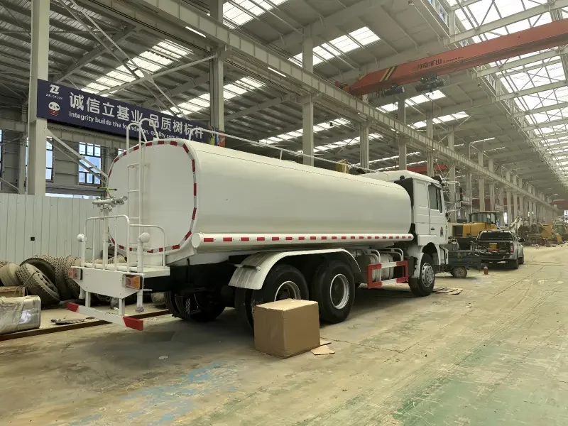 شاحنة صهريج مياه SHACMAN F3000 6x4
