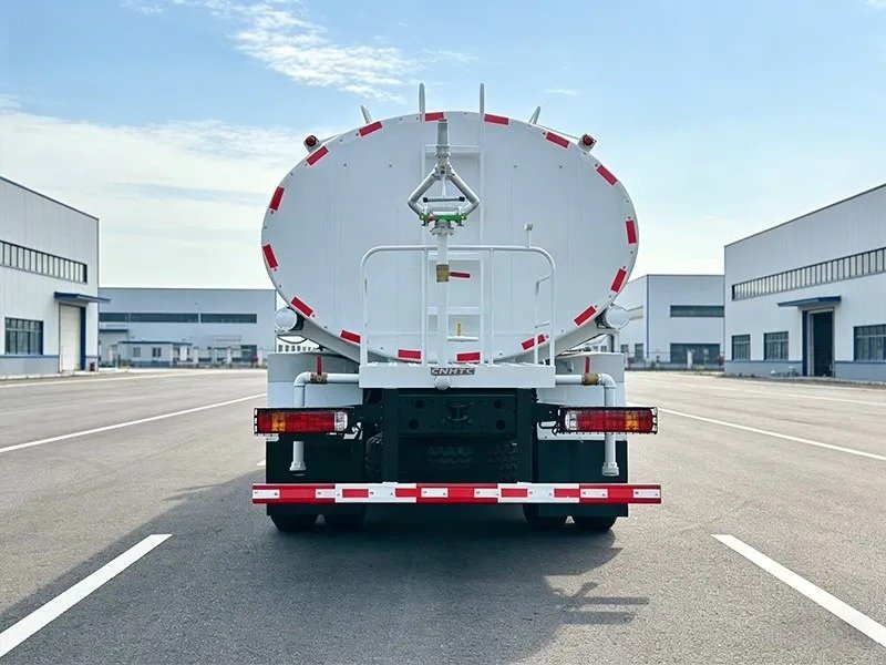Camion arroseur HOWO 20m³