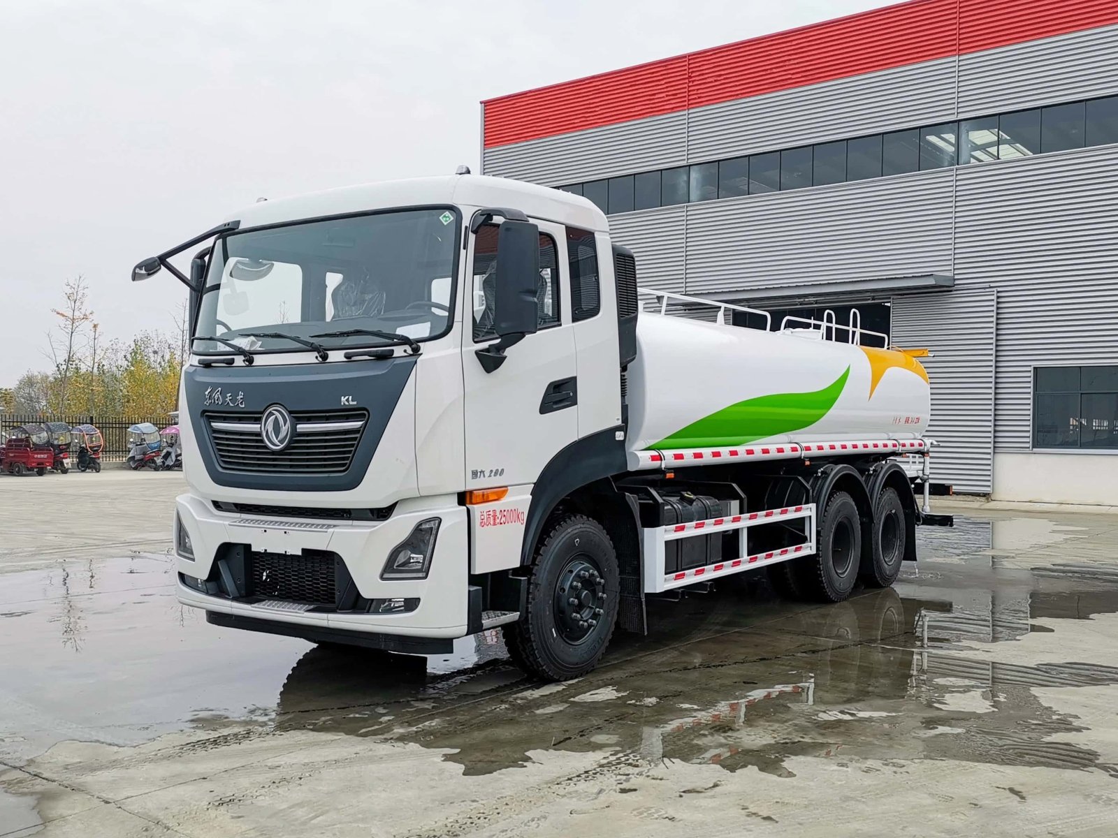 Camion-citerne arroseur DONGFENG 6x4 20000L