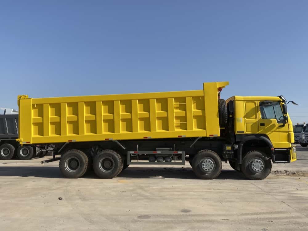 Camion-benne HOWO 371 8x4