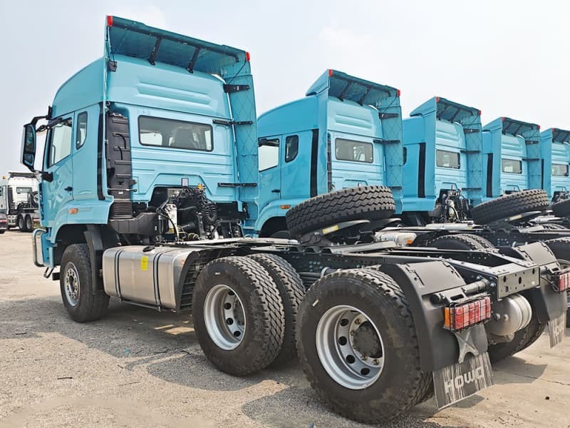 howo nx 6×4 牵引车头 (3)