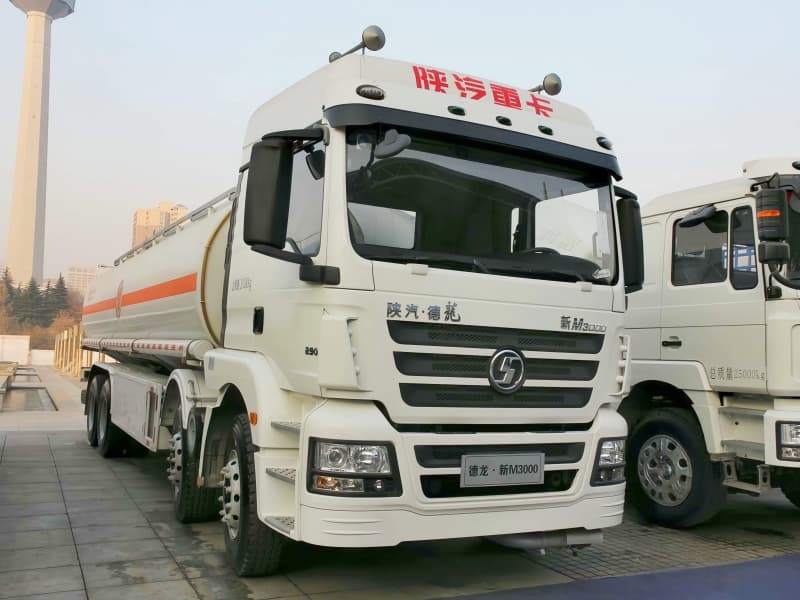 Camion-citerne de carburant SHACMAN M3000 Camion-citerne de carburant SHACMAN M3000