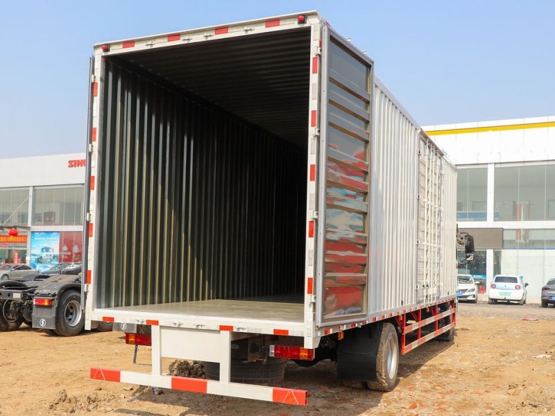Camion fourgon SHACMAN L5000 4x2