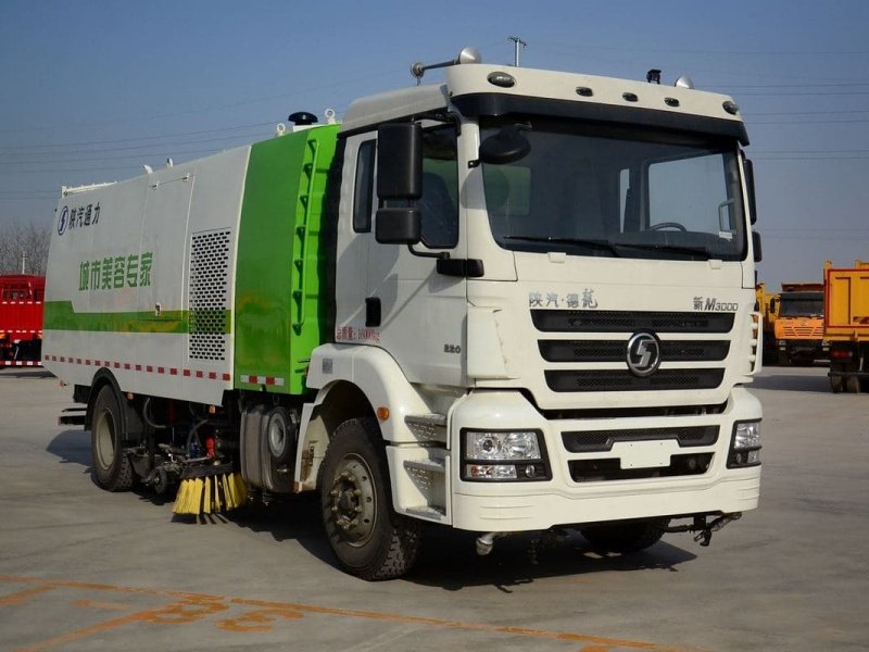 Camion balayeuse-laveuse SHACMAN M3000