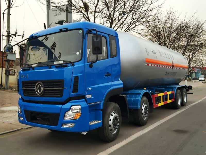 Camion GPL DONGFENG 8x4