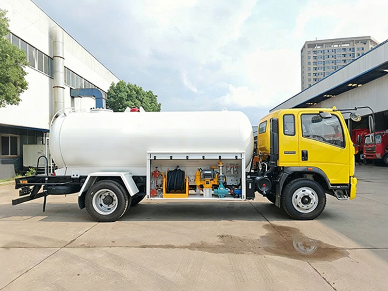 Camion LPG HOWO 4x2 10 m³
