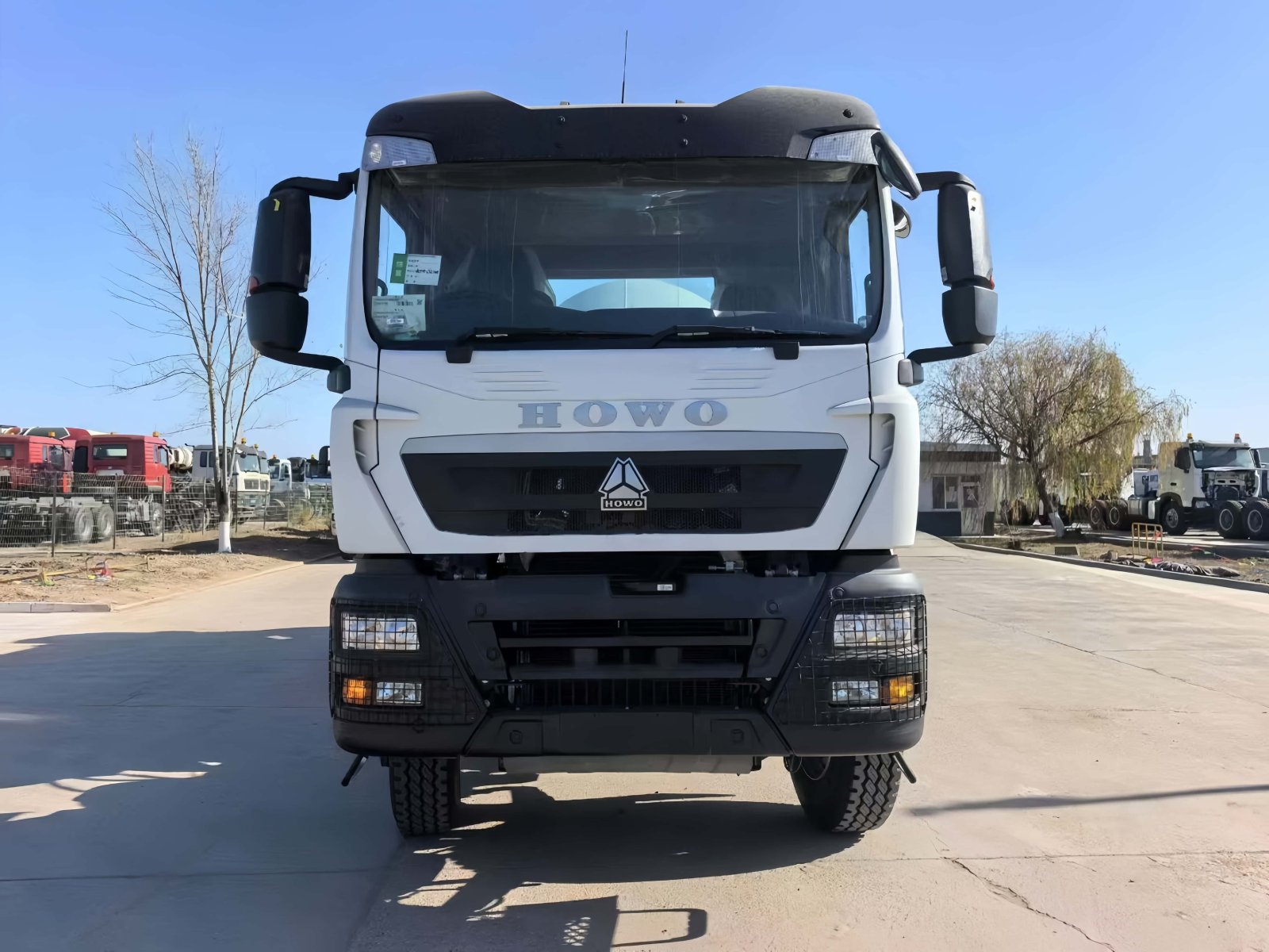 Caminhão betoneira SINOTRUCK HOWO TX 8x4