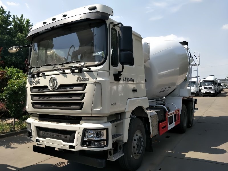 Caminhão betoneira SHACMAN F3000 8×4