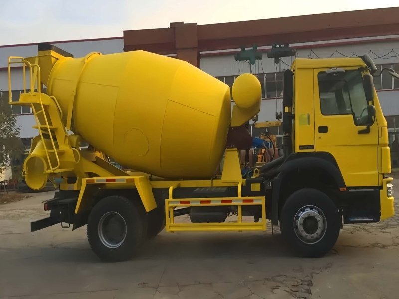 Caminhão betoneira HOWO 4×2