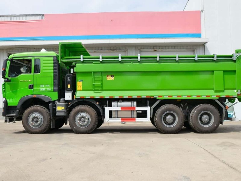 HOWO 8x4 TX Caminhão Basculante