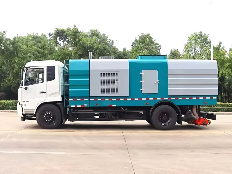 Caminhão Varredor de Ruas DONGFENG 4x2 9 CBM