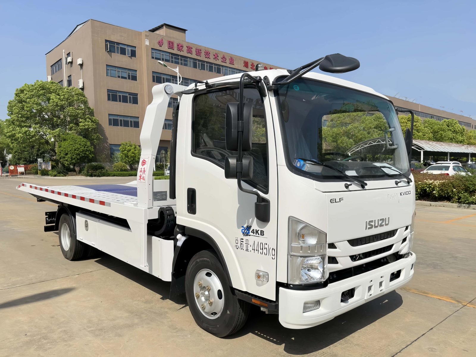 Camión grúa de plataforma ISUZU KV100 4x2 de 5 toneladas