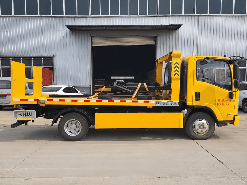 ISUZU 4x2 5 toneladas Camión grúa de rescate con plataforma plana