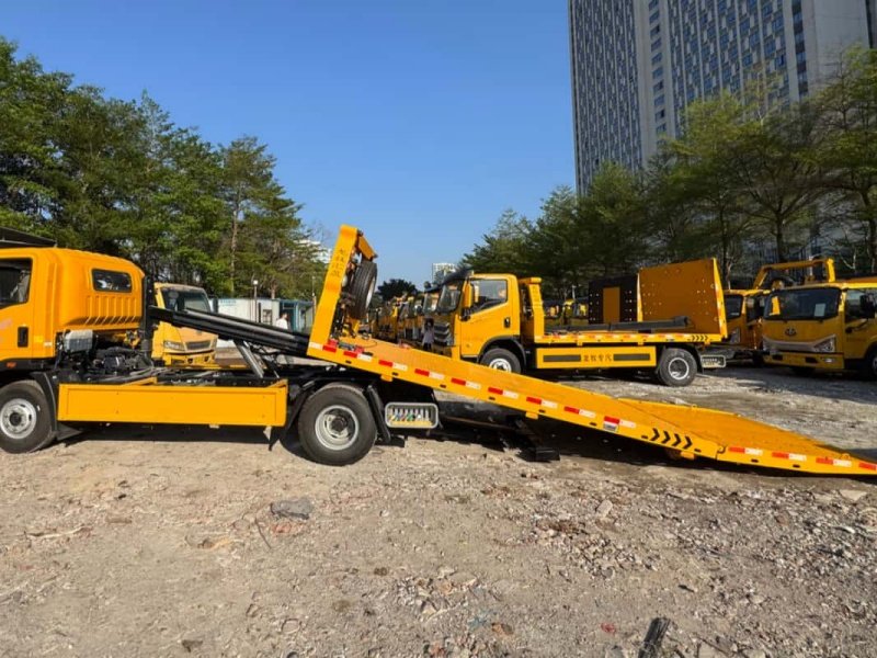Grúa de plataforma HOWO 4x2